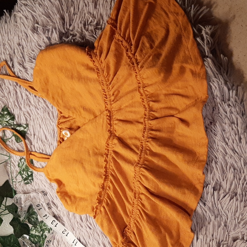 Crop top Size small